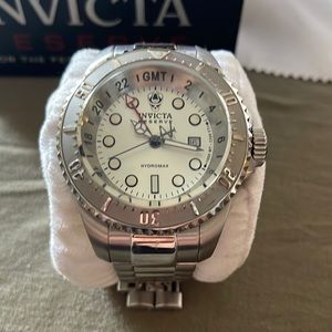 Invicta Reserve Hydromax